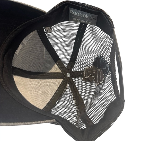 Chicago Blackhawks 2013 Stanley Cup Adjustable Cap - Picture 4 of 5